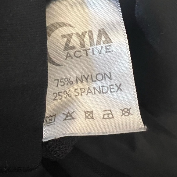 Zyia Active black leggings - Picture 3 of 5